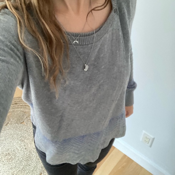 Volcom grey organic knit sweater size small with blue details - Picture 3 of 10